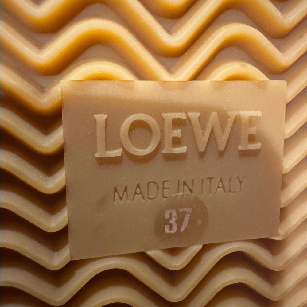 LOEWE - Beige Textured Sole - Picture 5 of 6